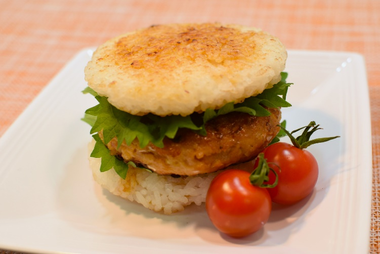 鶏つくねの和風ライスバーガー